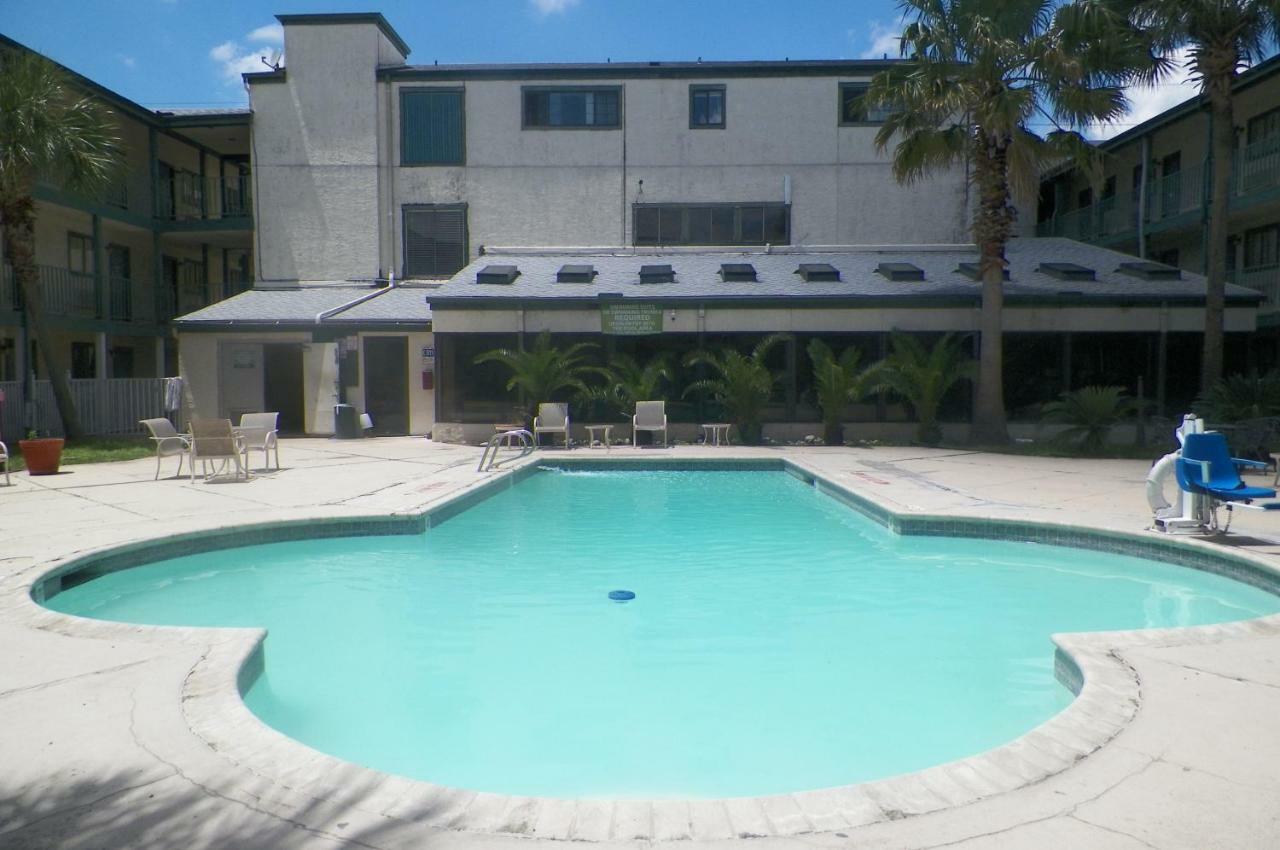 Amerihome Inn & Suites Houston Airport North Dış mekan fotoğraf
